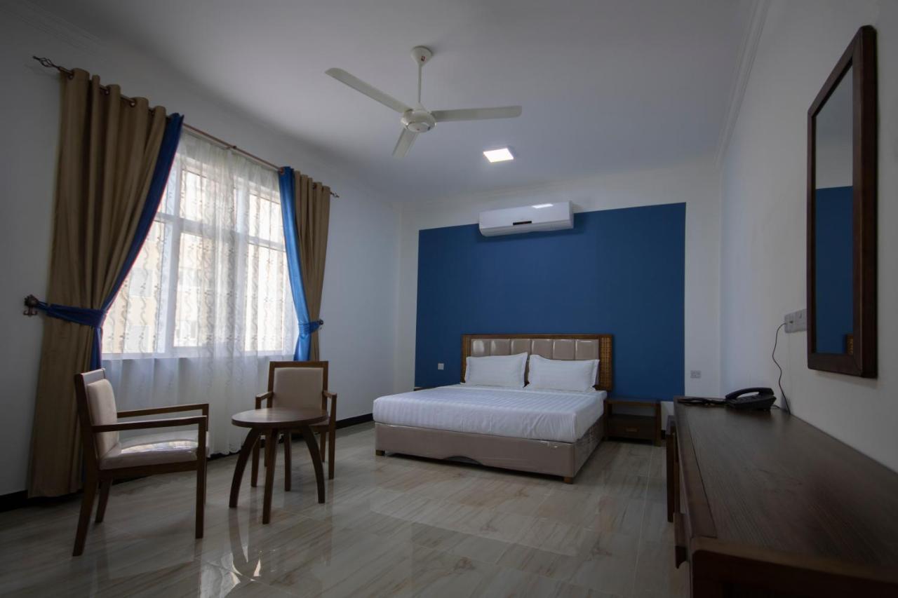 Station Hotel 3*