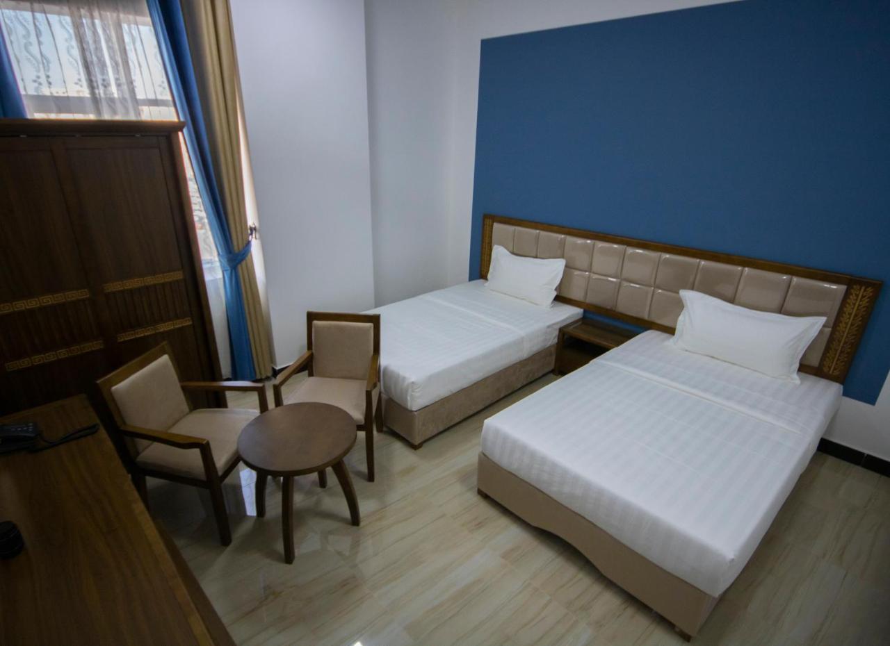 Station Hotel 3*
